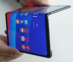 Смартфон с Гибким экраном Huawei Mate X